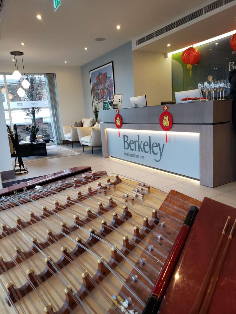 Dulcimer Player London