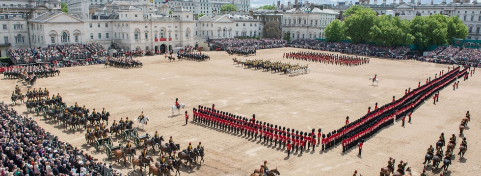 Ceremonial-Guards-in-London