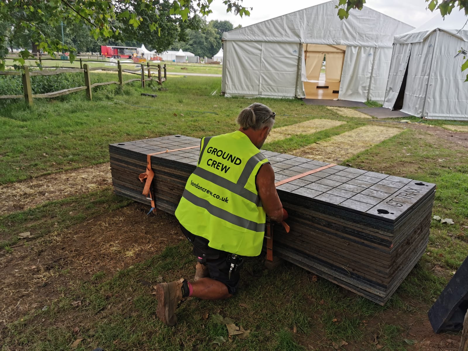 De-Rig-Outdoor-Flooring